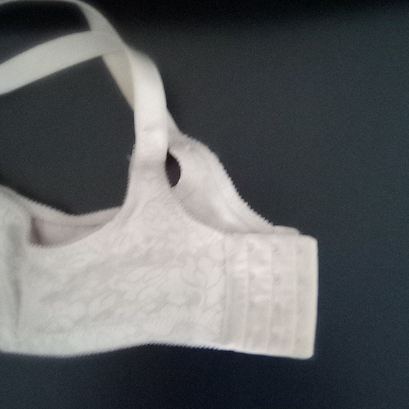 Beige Bali Bra Size 34D - Picture 4 of 5